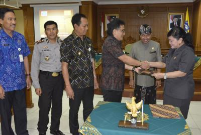 Bupati Badung dan Kejari Denpasar Teken MOU di Bidang Hukum Perdata dan TUN