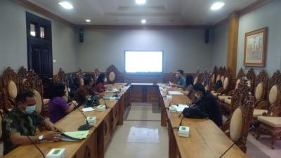 RAPAT PEMBAHASAN RANCANGAN PERATURAN DAERAH KABUPATEN BADUNG TENTANG PENCABUTAN PERATURAN DAERAH NOMOR 1 TAHUN 2015 TENTANG PENDIRIAN DAN PENGELOLAAN BADAN USAHA MILIK DESA.