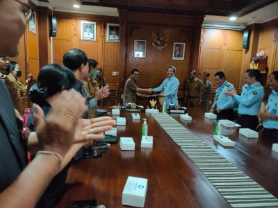 KONSOLIDASI PELAYANAN HUKUM DAN HAK ASASI MANUSIA DALAM PENYELENGGARAAN URUSAN PEMERINTAH DAERAH DI KABUPATEN BADUNG