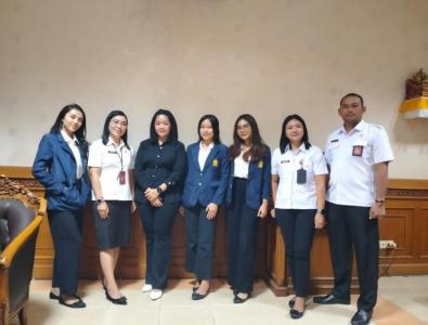 MENERIMA MAHASISWA HUKUM UNIVERSITAS UDAYANA